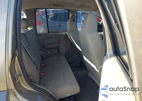 2005 Jeep Liberty Sport z USA, uszkodzony, nr VIN 1J4GL48K15W603220